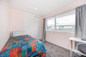 28 Raglan Avenue-23