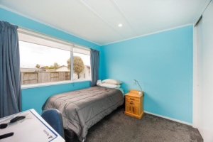 28 Raglan Avenue-31